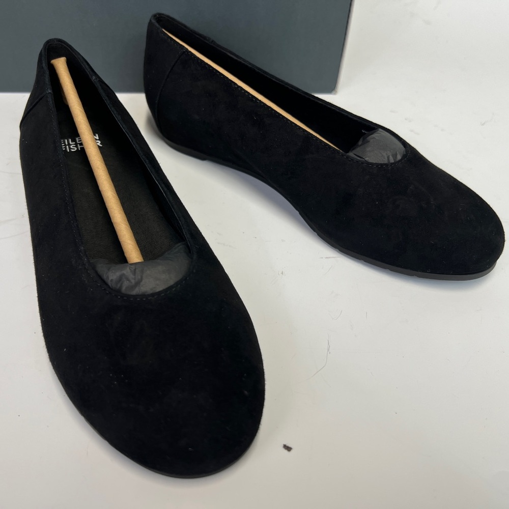 NIB Eileen Fisher Una2 Size 5 Black Suede Flats